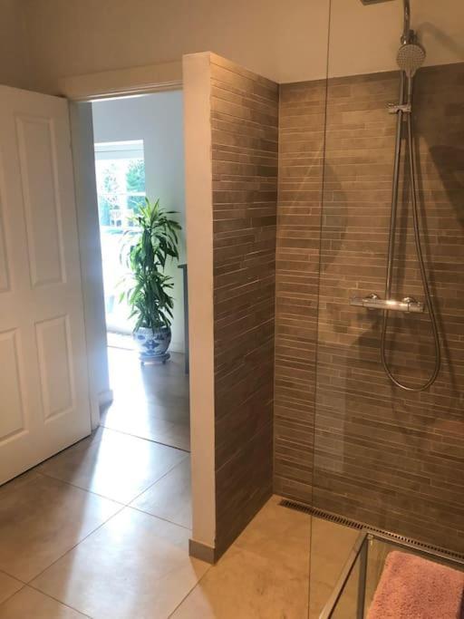 Cozy, Quiet Guest House Perfect For Business Or Pleasure Hillerød Exterior foto