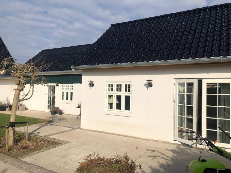 Cozy, Quiet Guest House Perfect For Business Or Pleasure Hillerød Exterior foto